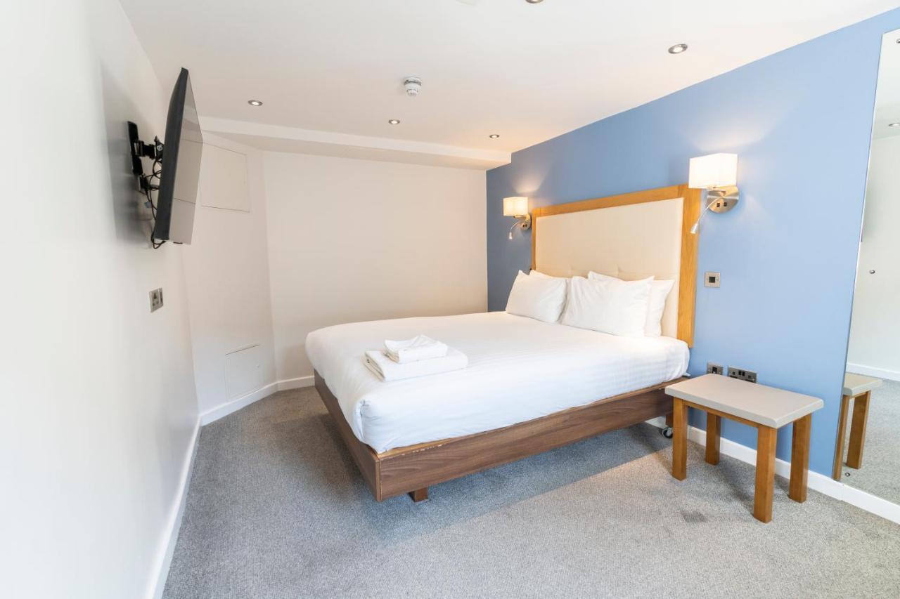 Hotel The Waterside And Leisure Club 3*